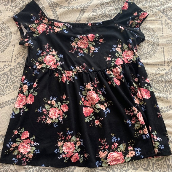 Torrid Floral Off the Shoulder Babydoll Top - Picture 4 of 5